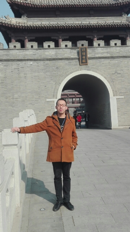 伟岸如山的第一张照片--北京987交友网