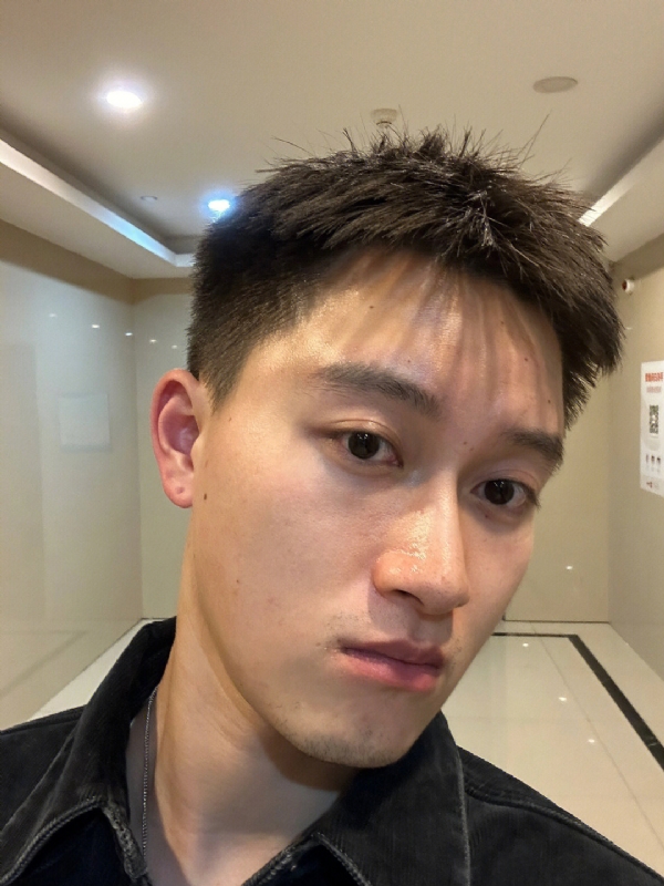 月光之下的第一张照片--北京交友中心