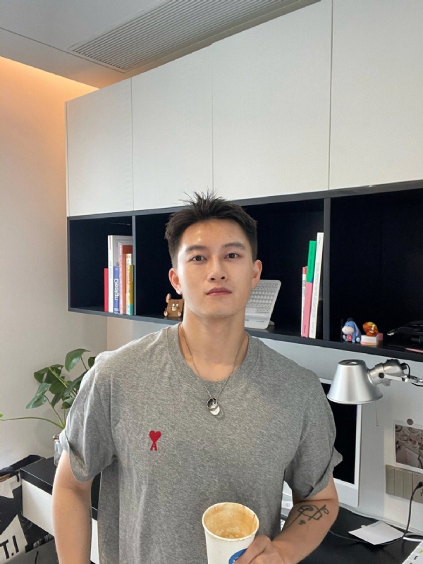 月光之下的第二张照片--北京交友中心